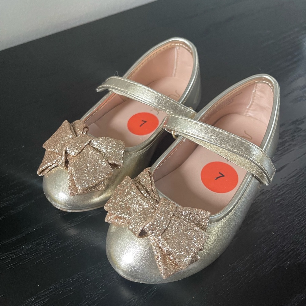 Size 7 Girls Ballet Flat Shoes Gold Bow Glitter